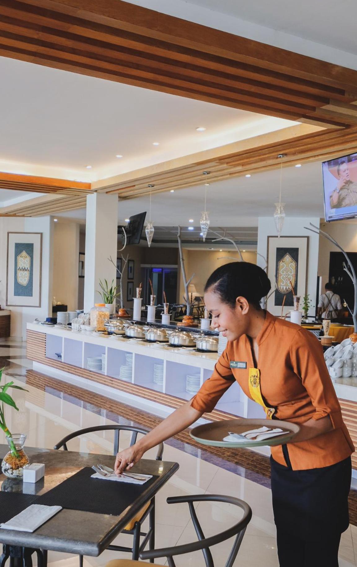 Hotel Suni Sentani - Managed By East Season Jayapura Exterior photo